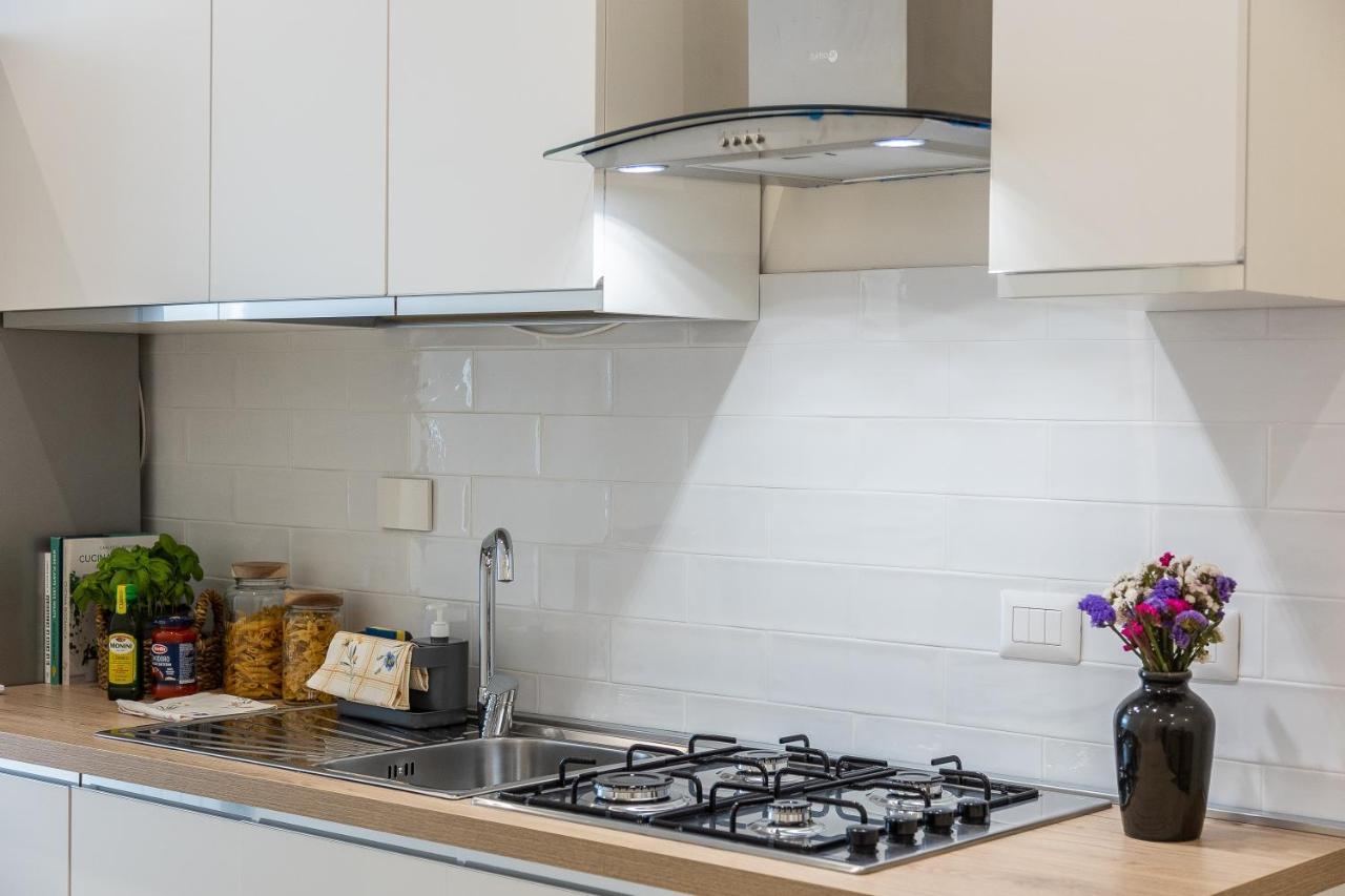 Colosseum Boutique Apartment Rome Bagian luar foto
