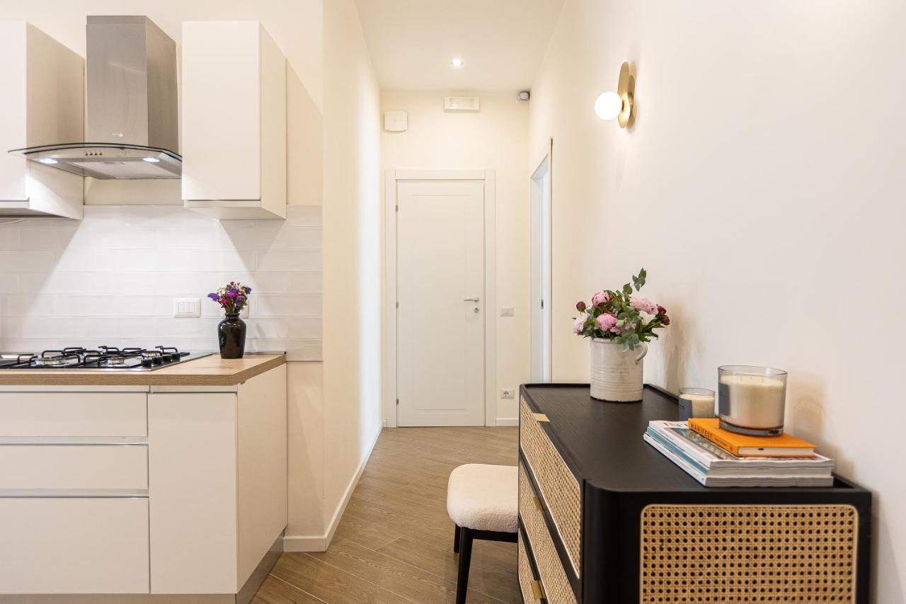 Colosseum Boutique Apartment Rome Bagian luar foto
