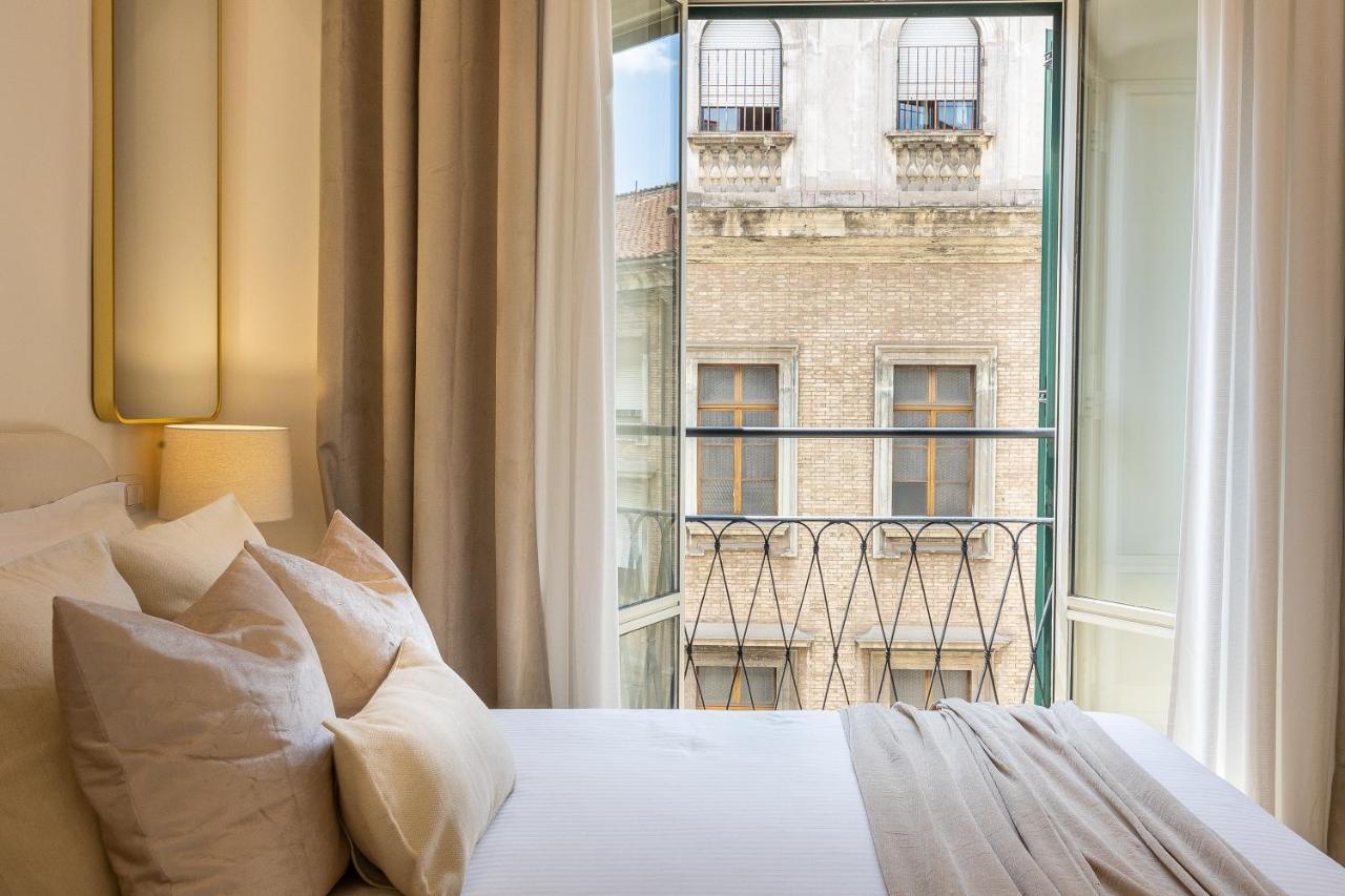 Colosseum Boutique Apartment Rome Bagian luar foto