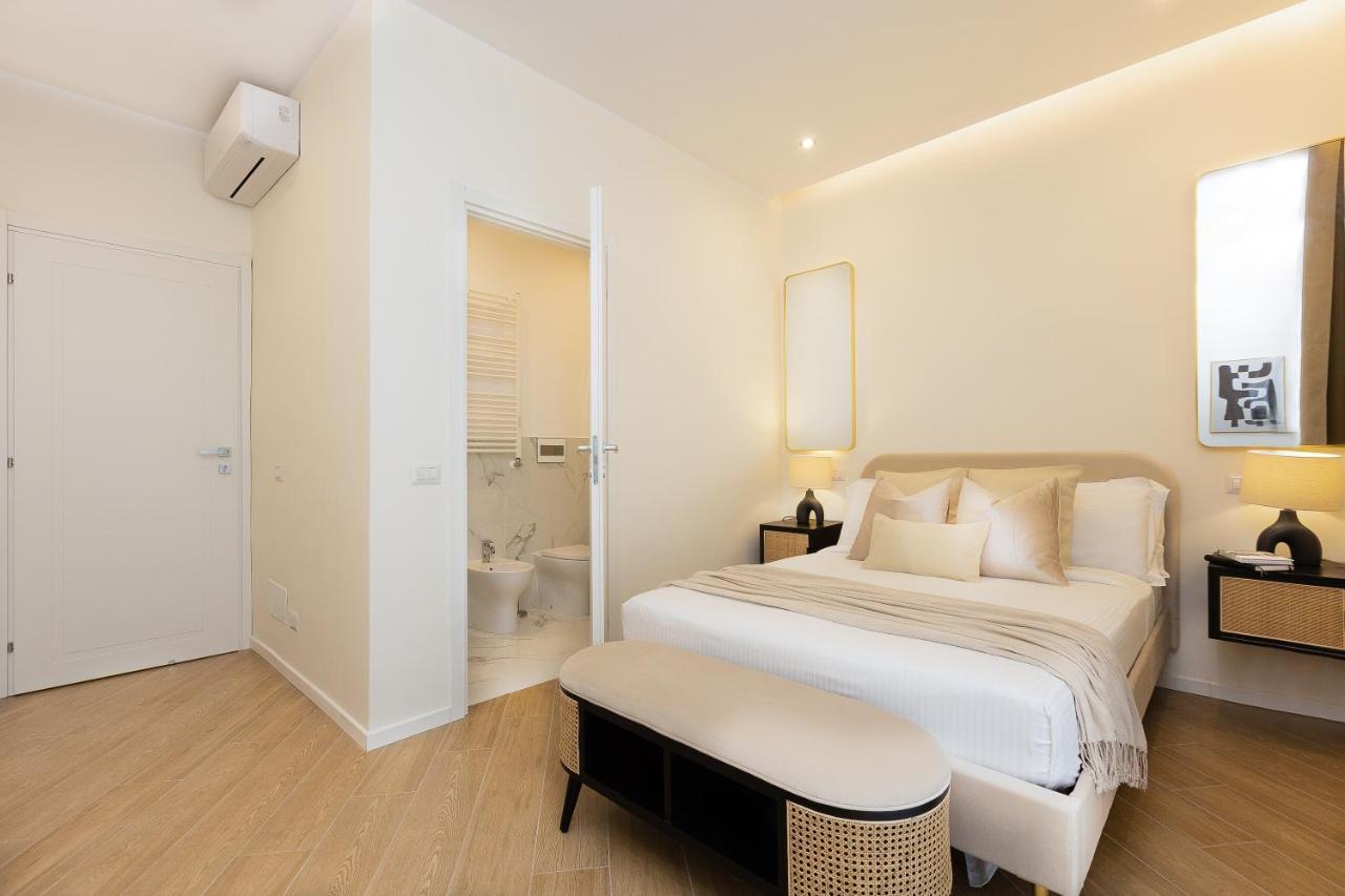 Colosseum Boutique Apartment Rome Bagian luar foto